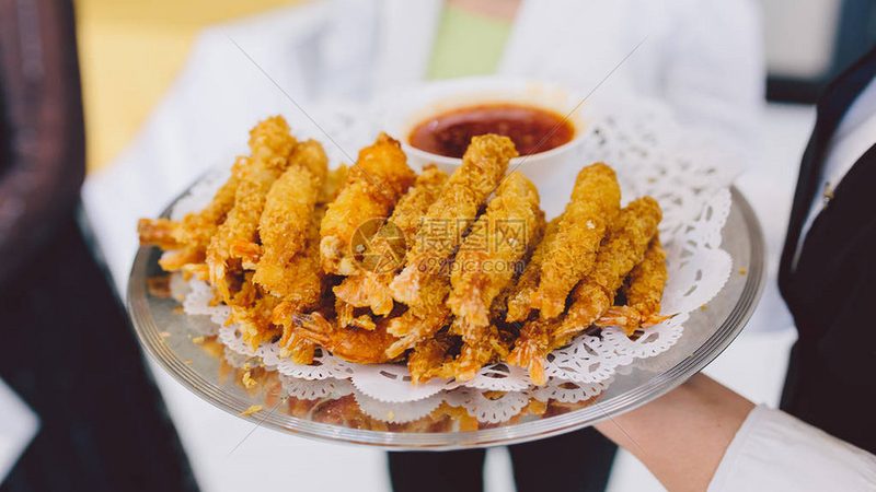 小标题：靠谱预制菜，看这四个方面