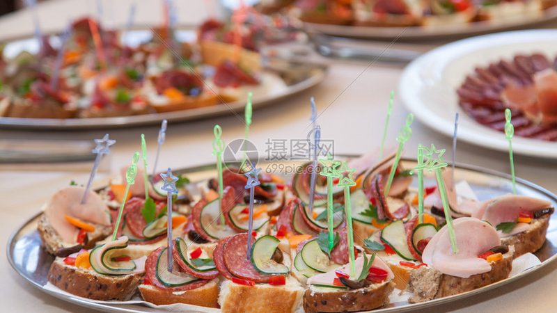 餐饮食材配送价格对比：别只看单价，综合成本才是关键