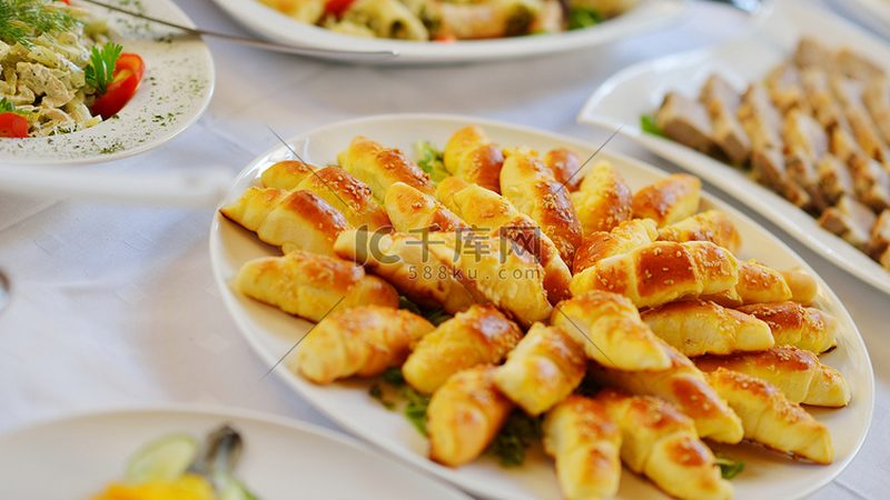 市场概况：小食品批发市场的现状与趋势